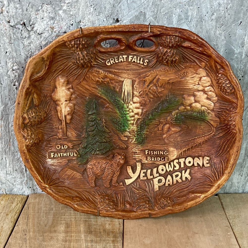 Yellowstone Park Oval Souvenir Plastic Platter Wall Art